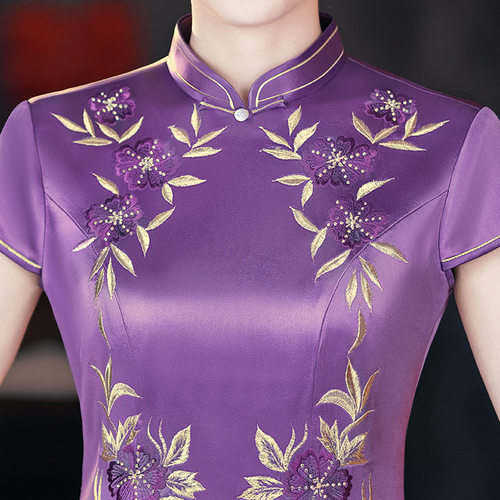 2026新款年轻妈妈婚宴礼服醋酸缎刺绣喜婆婆结婚旗袍洋气D108