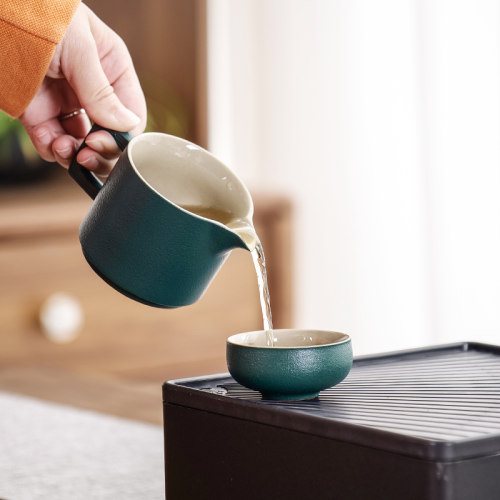 侧把小套茶具套装陶瓷旅行茶具一壶四杯家用便携包随身茶盘泡茶壶