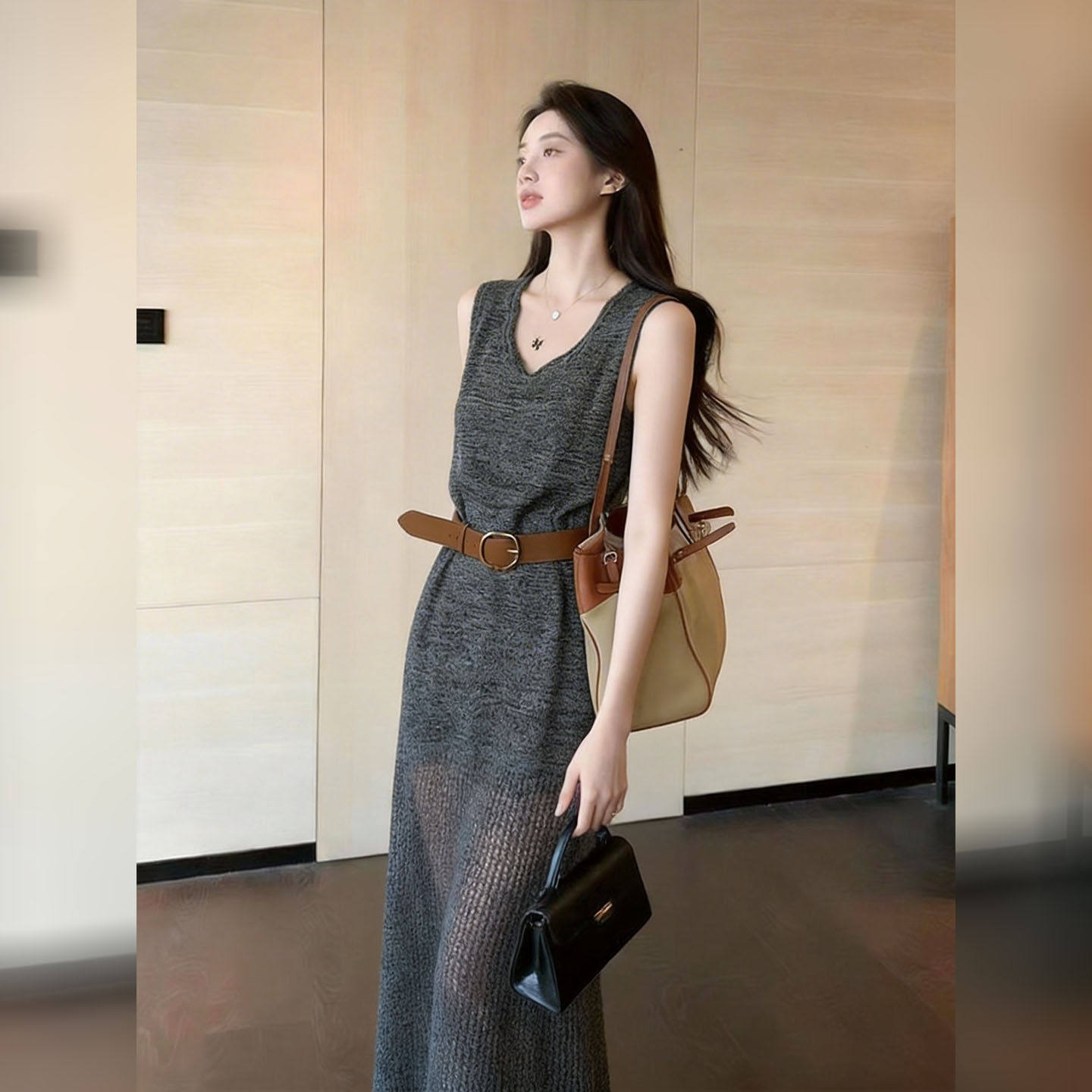 轻熟风灰色无袖连衣裙女2026年夏季新款收腰显瘦长裙气质通勤穿搭
