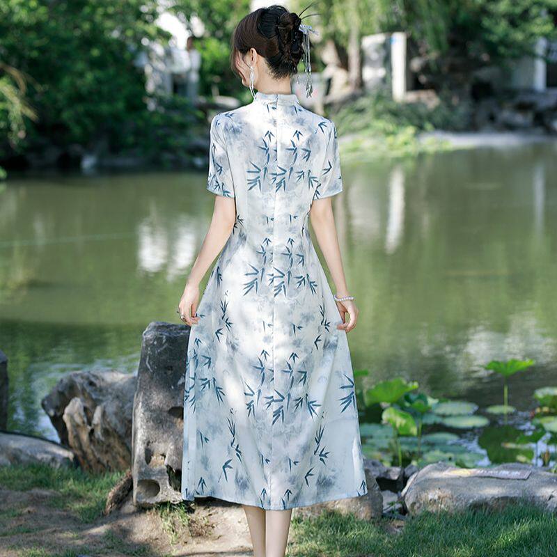 新中式旗袍女2025新款年轻款气质高端改良连衣裙奥黛绝美醋酸国风