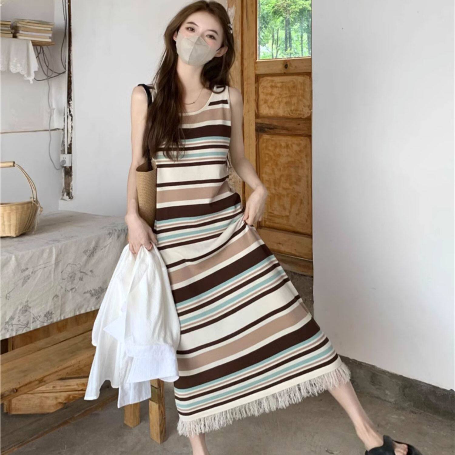 彩色条纹胖mm无袖背心连衣裙女夏季内搭宽松显瘦休闲法式流苏长裙