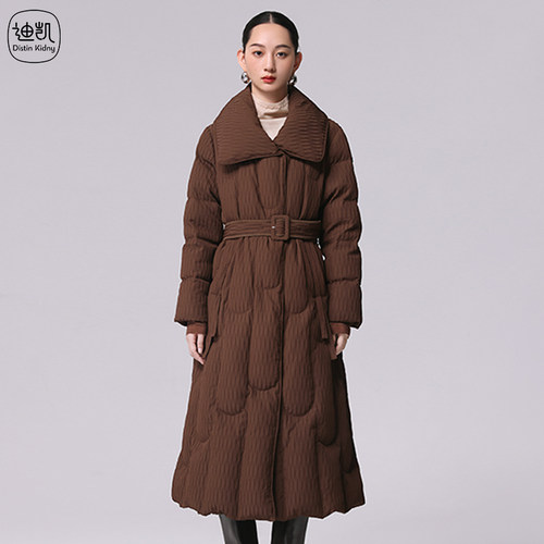 白鹅绒大翻领高级保暖女长羽绒服