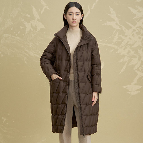 白鹅绒菱格纹连帽女装泡芙羽绒服