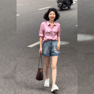 2026今年流行款粉色衬衫牛仔短裤两件套女款夏季宽松显瘦百搭套装
