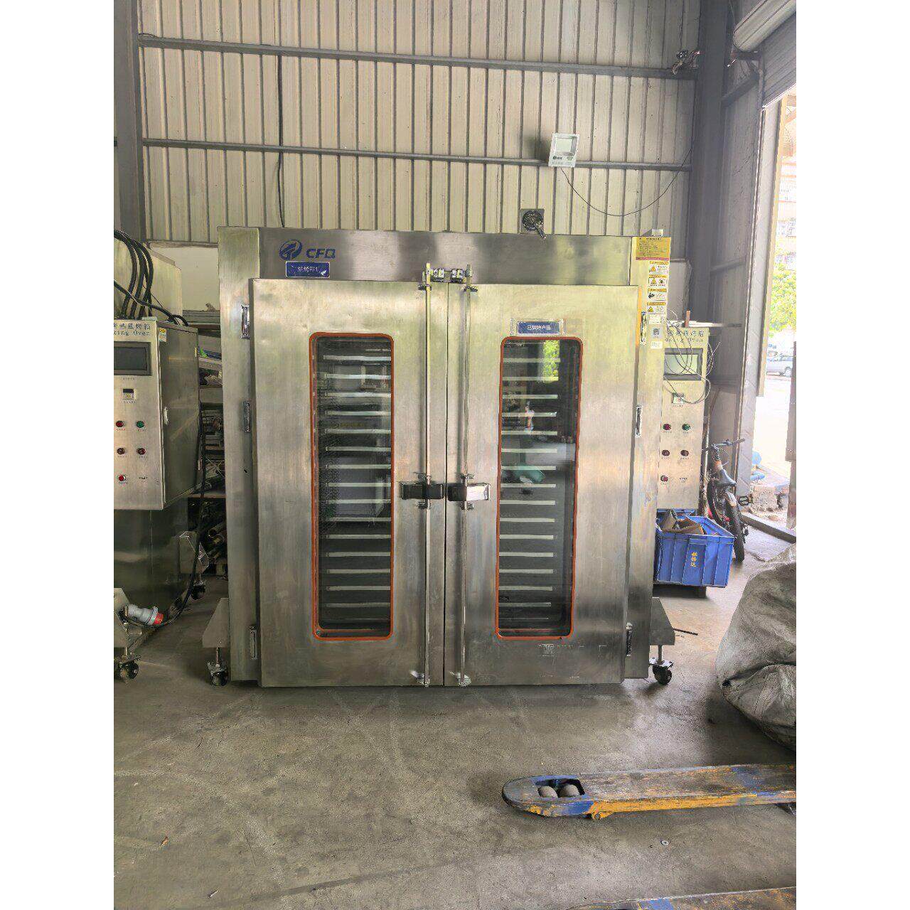 出售二手全不锈钢烤箱2台内尺寸155*120*165/170带18层不锈钢车架