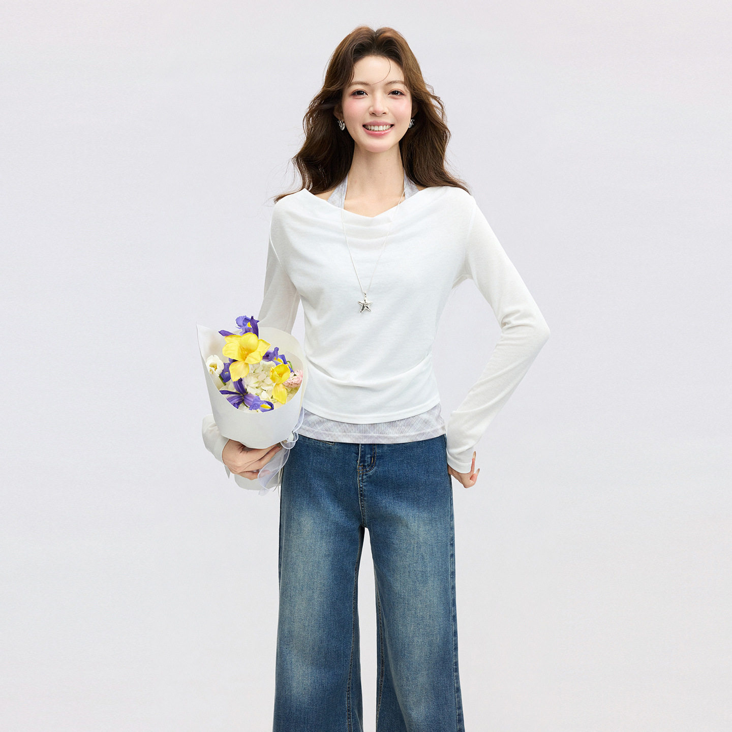 韩系白色荡领假两件挂脖露肩长袖T恤女2026春季新款修身打底上衣