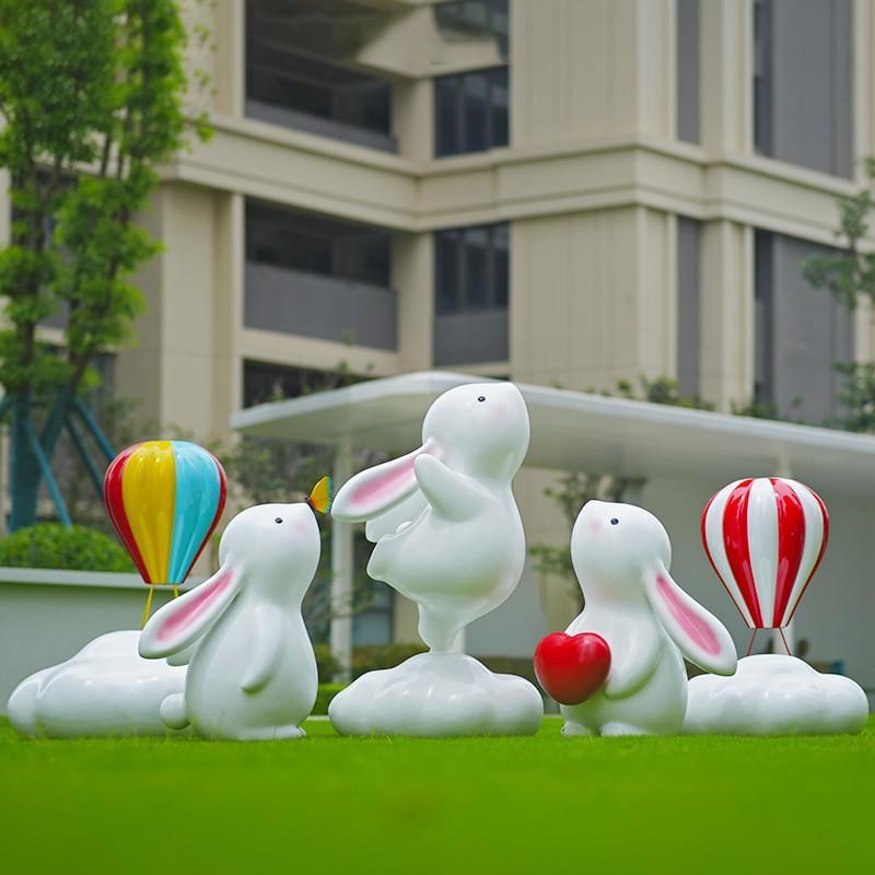 户外玻璃钢卡通兔子雕塑幼儿园林景观小品动物摆件草坪美陈装直销