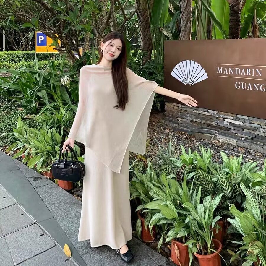 松弛感慵懒气质休闲套装女夏不规则防晒罩衫披肩吊带连衣裙两件套