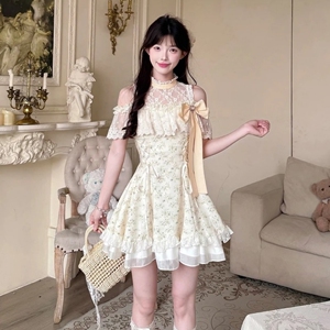 套里绝美巨好看淡黄色碎花连衣裙女2026年夏季新款系带收腰短裙子