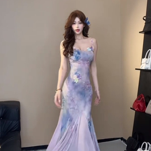 官图   法式花朵吊带连衣裙女夏季海边度假修身绝美包臀鱼尾长裙