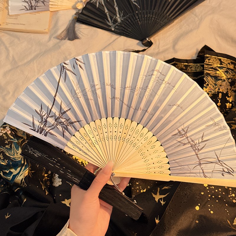 国风新中式扇子女古风折扇夏天马面裙汉服旗袍配饰小扇子随身便携图片