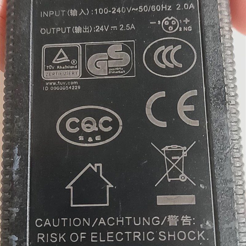 冠宇达GM60-240250-F 24V2.5A航空插头三孔接口电源适配器电源线