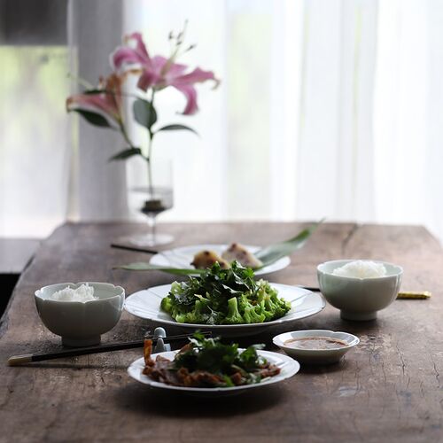 山水一间玉瓷餐具家用饭碗盘白瓷宋代葵口中式斗笠饭碗菜盘景德镇