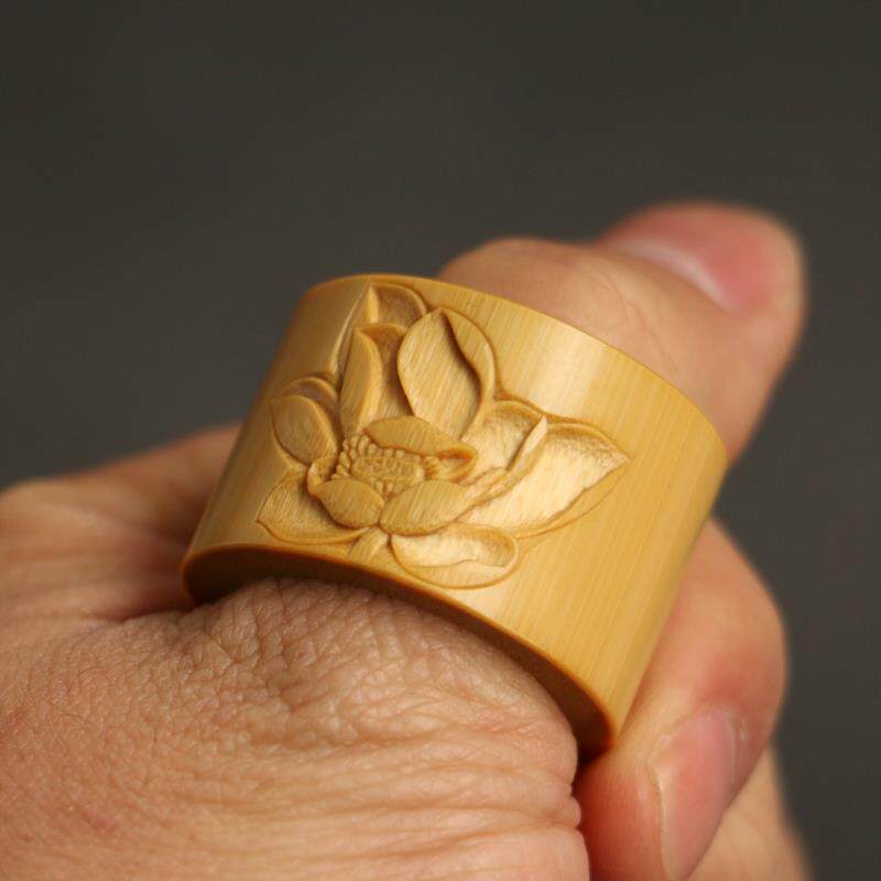 三舍精工纯手工雕刻莲花老玉竹扳指文玩男女款精品收藏小把件戒指
