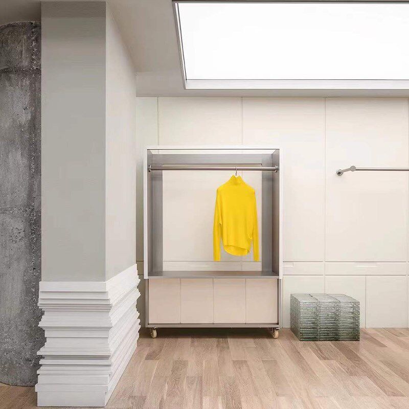 服装店展示架不锈钢落地式带灯陈列道具高档橱窗货架买手店挂衣架