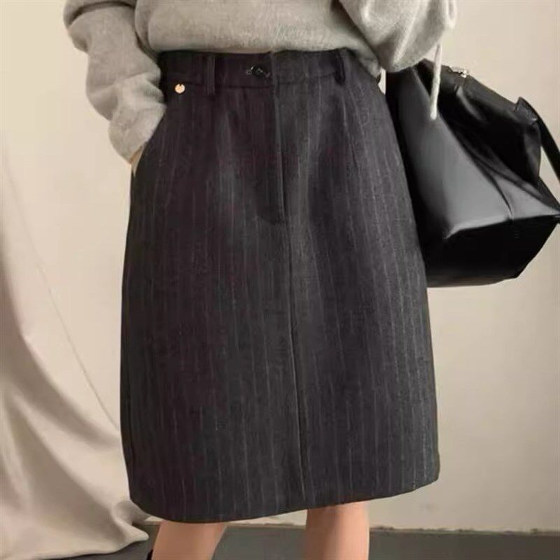 高腰百搭深灰色半身裙女2024秋冬毛呢条纹中裙高个子大码A字短裙
