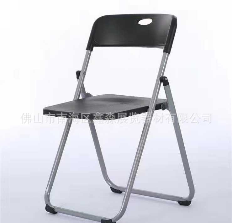 白色折叠椅塑料展览用椅子会议室桌椅临时会场折叠椅16管pp面料黑