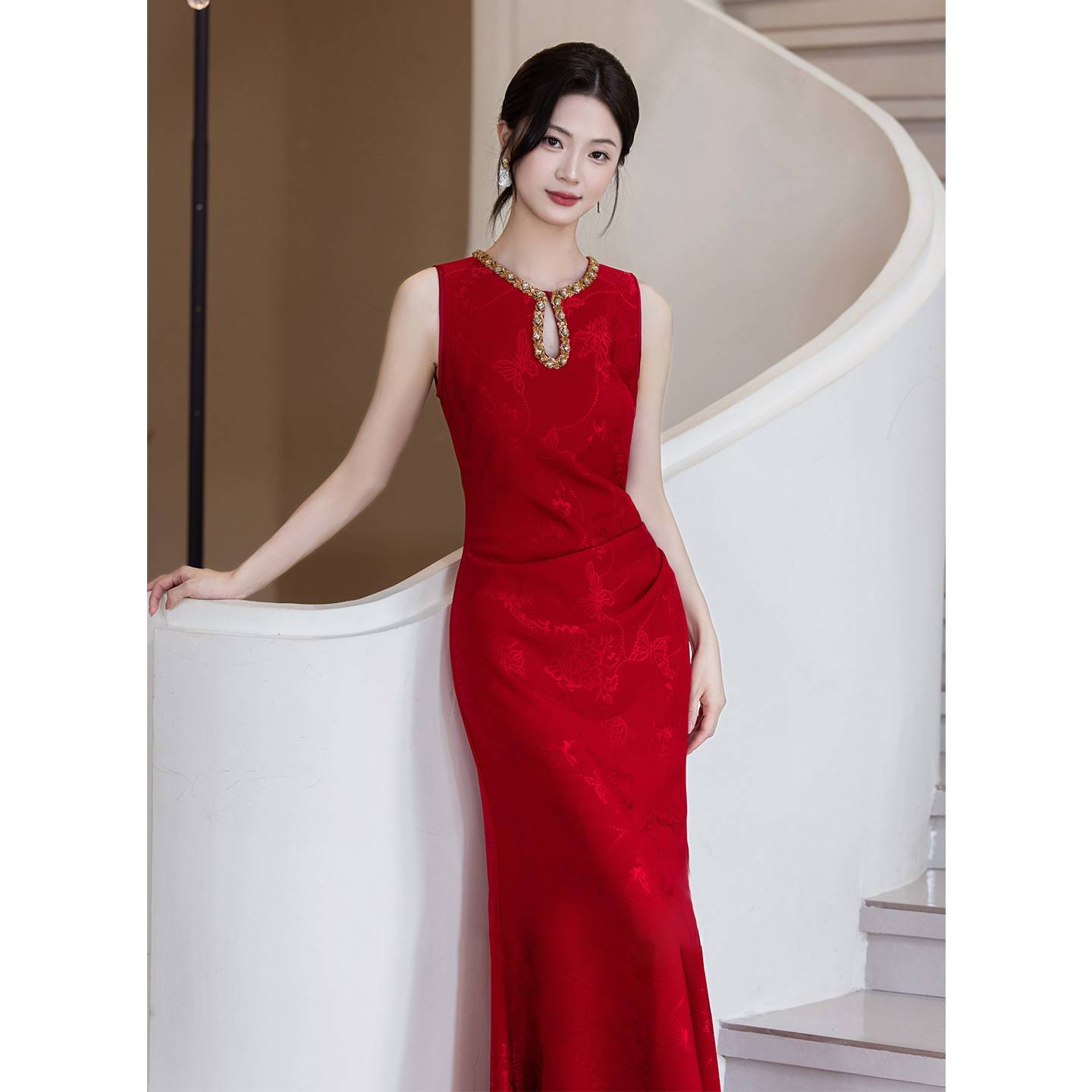2026新款红色订婚晚礼服女高级感鱼尾新娘结婚便装日常可穿敬酒服图片