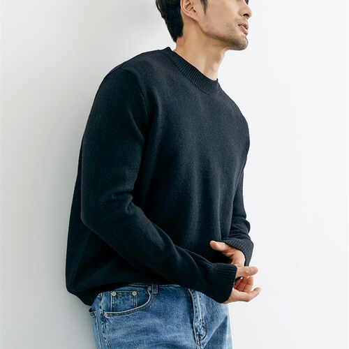 绒面柔软丝滑 冬季保暖圆领毛衣卡其色百搭男士套头纯白色针织衫
