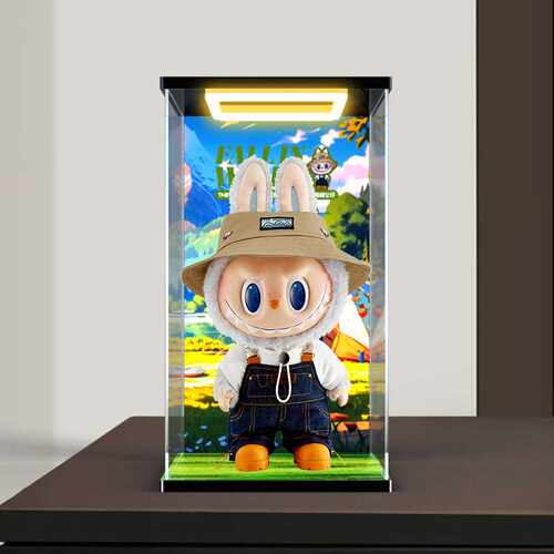 适用泡泡玛特labubu春天野在家搪胶公仔防尘罩带灯光可开门展示盒