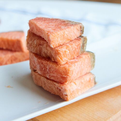 狗狗零食冻干三文鱼刺身宠物猫咪生骨肉训犬泰迪肉干营养增肥发腮
