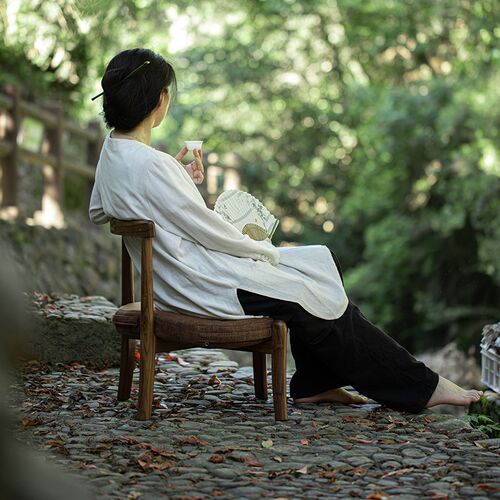 草木祠蒲团椅北美黑胡桃木小凳子实木折叠户外便携椅榻榻米阳台凳