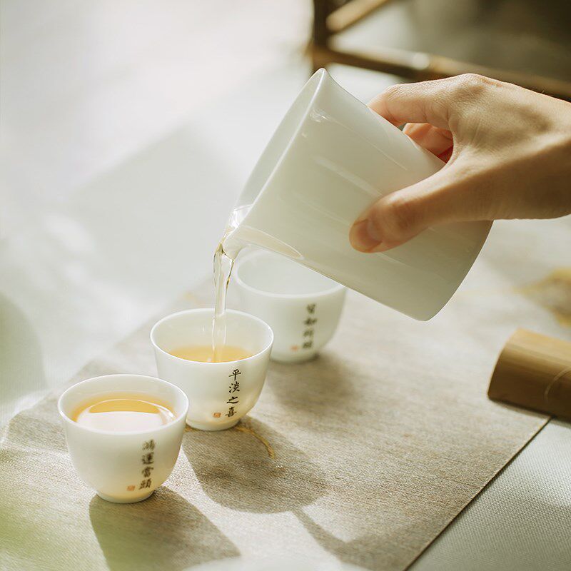 瓷八里 景德镇手工陶瓷 甜白釉公道杯加厚匀杯茶海功夫茶具分茶器