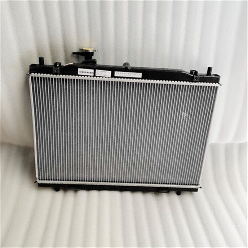 东风小康C31 C32 C35 C36 C37 V21 V22  V27 V29水箱散热器总成