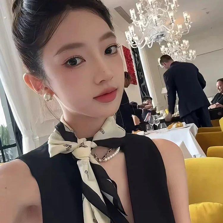 丝巾职业礼仪经典百搭薄款丝巾小香风温柔优雅气质网红同款小领巾