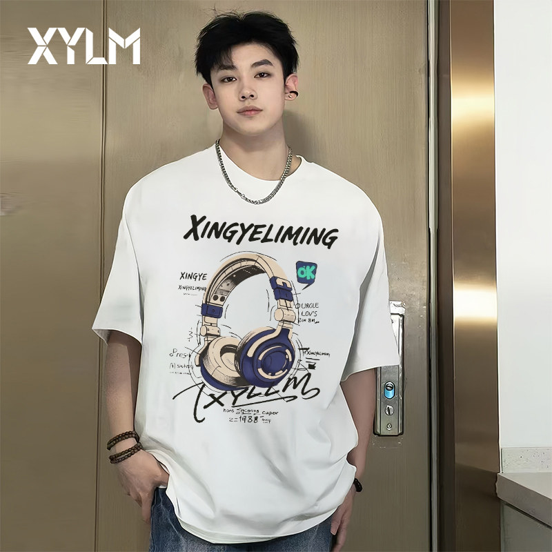 XYLM原创休闲时尚纯棉T恤ins夏季耳机印花男款上衣白色慵懒风短袖