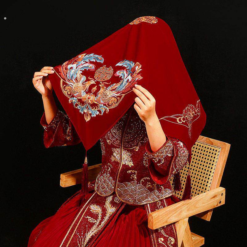 中式新娘2025新款红盖头流苏结婚盖头红色刺绣龙凤秀禾服古代喜帕