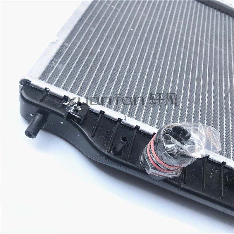适用 奇瑞A3散热器水箱 瑞虎3 东方之子 V5散热器E5自动挡 水箱
