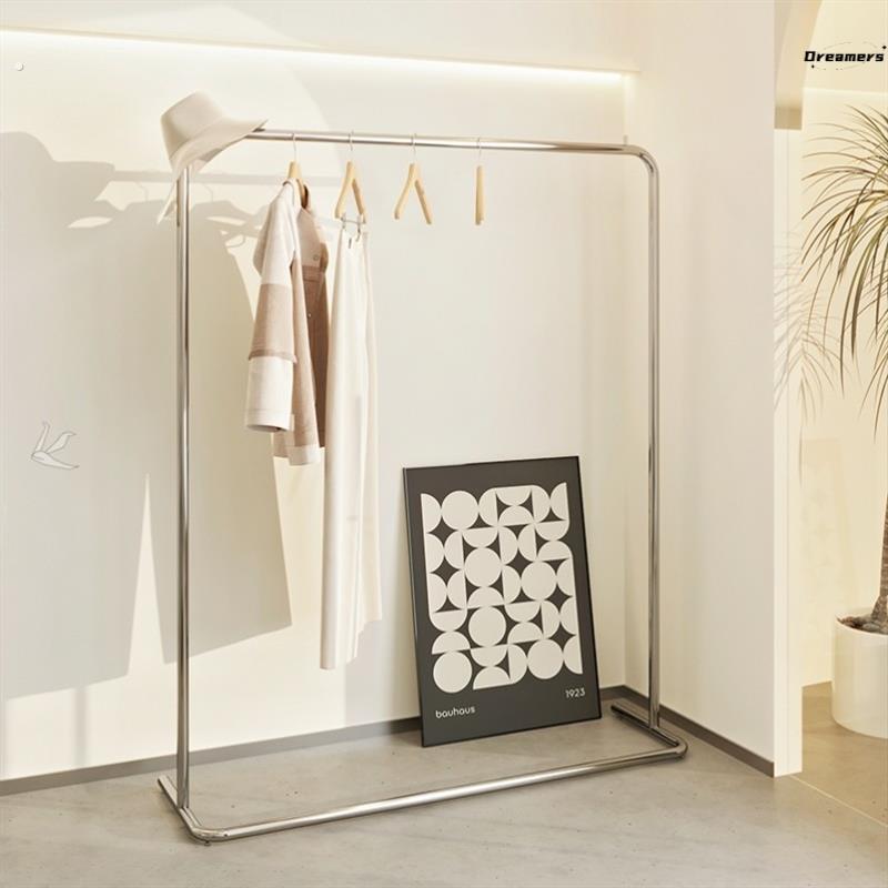 。服装店货架展示架镜面不锈钢女装店橱窗拍照货架大管子中岛挂衣