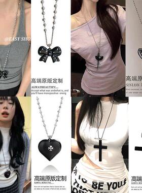 店主推~皮质爱心吊坠项链女小众设计高级感长款毛衣链个性卫衣链