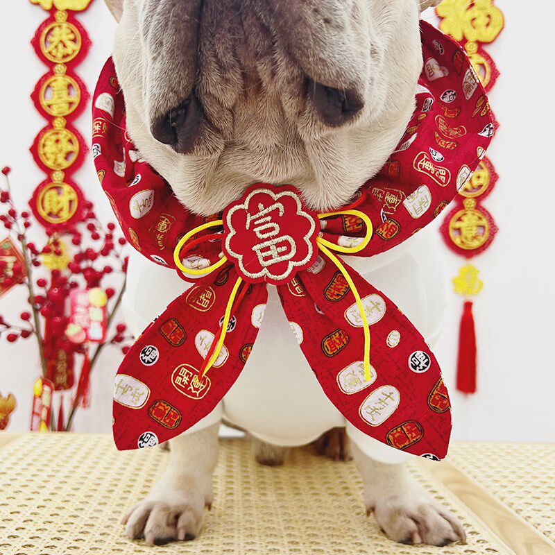 狗狗新年围脖三角巾过年宠物围巾口水巾法斗巴哥领巾柯基柴犬喜庆