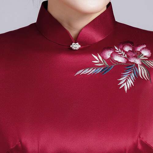 2026新款喜婆婆婚宴礼服妈妈装旗袍女新中式醋酸缎刺绣长款旗袍春