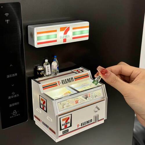 711冰柜冰箱贴便利店迷你微缩卧式冰箱模型创意磁吸发光装饰摆饰