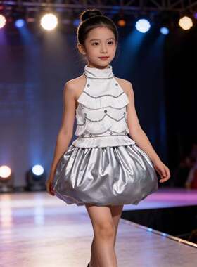 2026新款儿童走秀潮服科技风主题服装未来三体童模走秀演出服银色