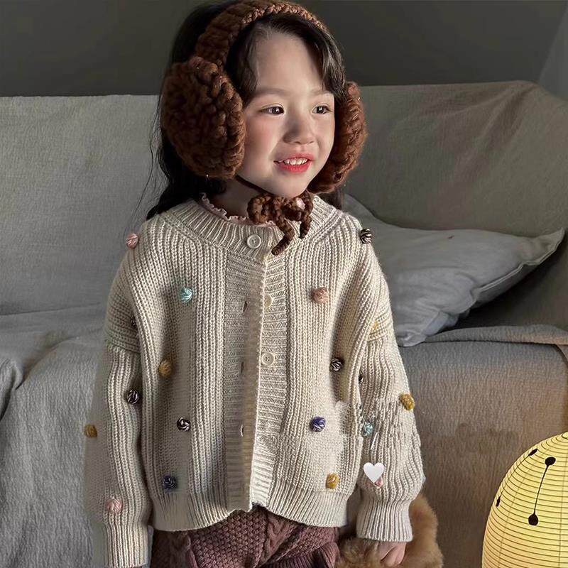 女童彩色毛球毛衣保暖洋气2026北欧风秋冬新款儿童开衫百搭针织衫