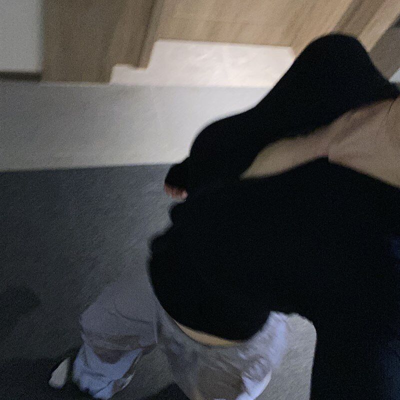 你伍老板娘 拉链防嗮衫欧美性感连帽薄款开衫长袖针织卫衣百搭