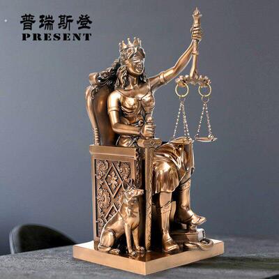 仿铜欧式复古雕像公平公正女神司法院律师事务所天平法律摆件礼物
