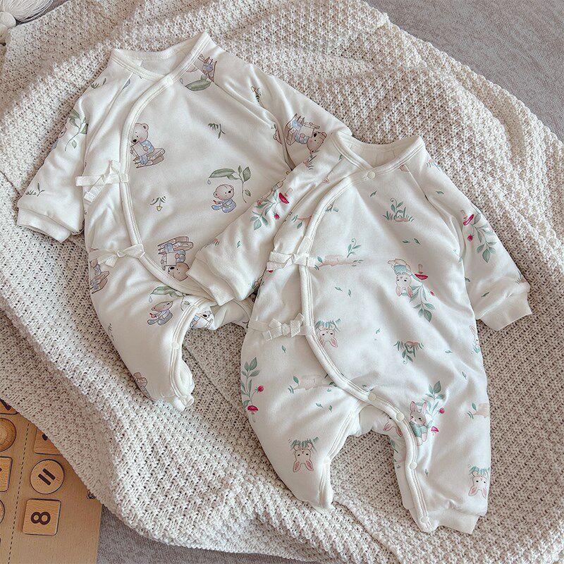 新生婴儿夹棉衣服秋冬季装连体衣宝宝初生棉衣0一3月外出冬天冬装