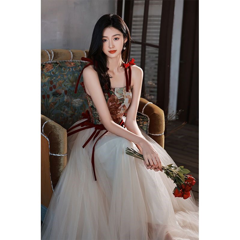 敬酒服新娘2025新款在逃公主蓬蓬连衣裙订婚高级轻婚纱伴娘晚礼服