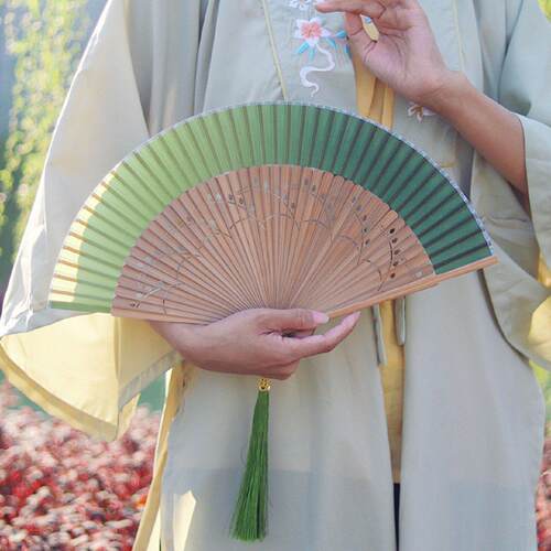 新中式国风女扇旗袍汉服扇子草绿渐层折扇新娘晨袍折叠扇子舞蹈扇