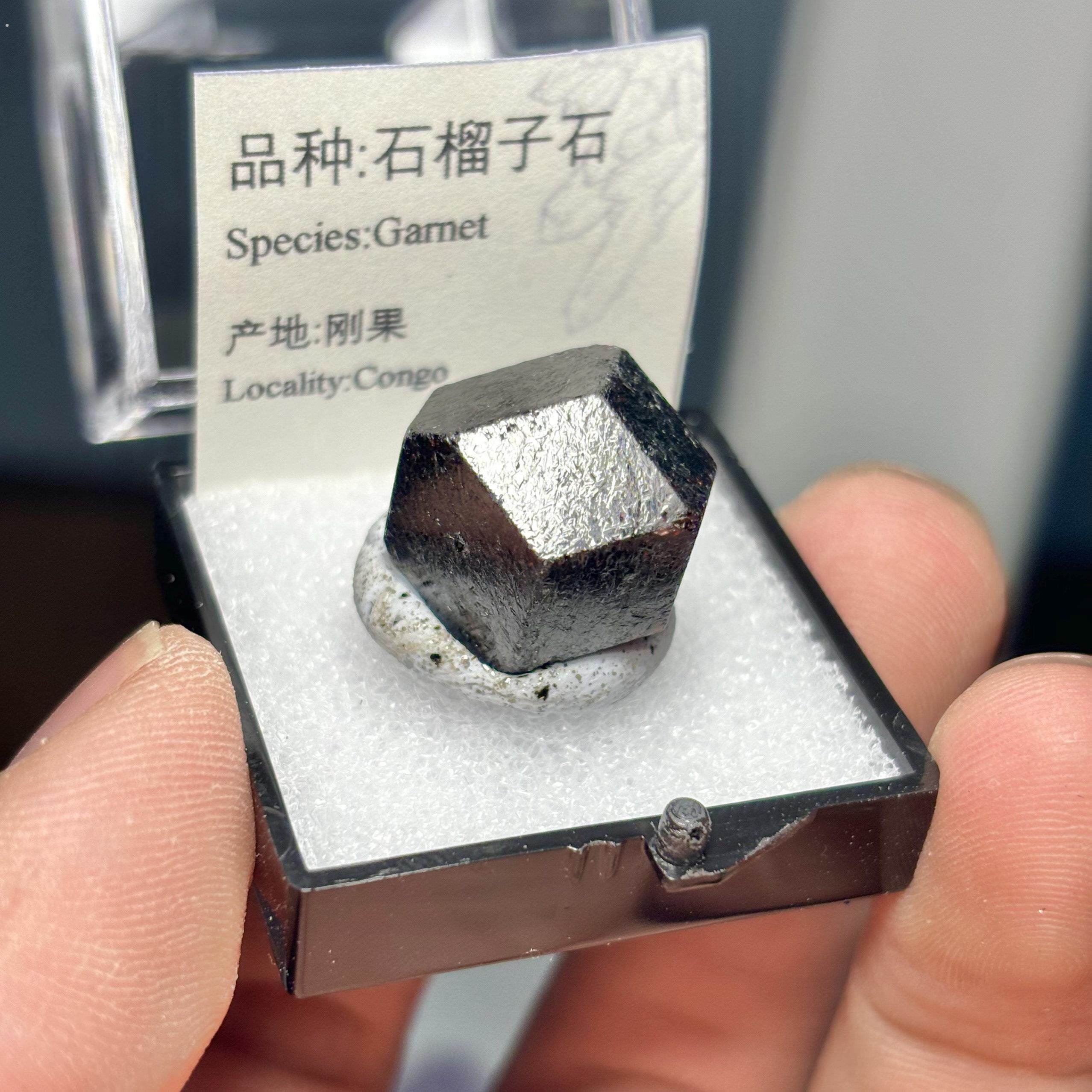 石榴石天然矿物晶体菱形十二面体矿石标本原石科普摆件教学标本石