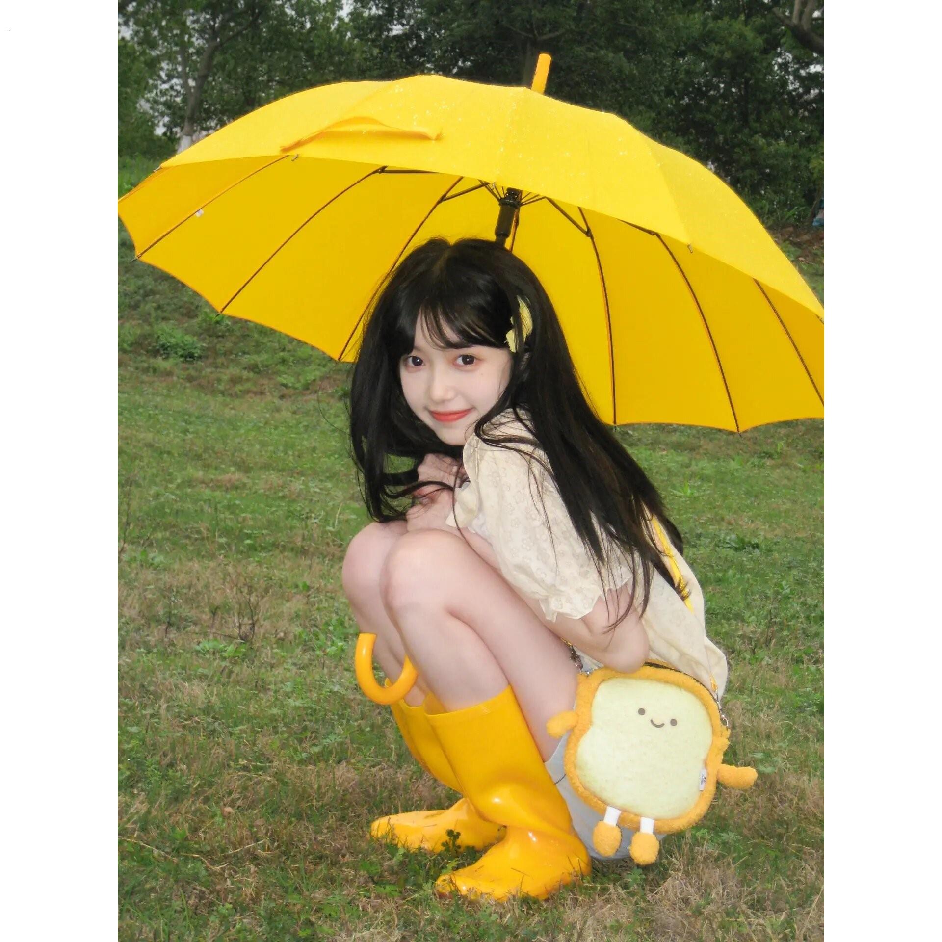 黄色雨伞背着善宰跑2025年新款加大加厚加固长柄伞抗强风暴雨女生