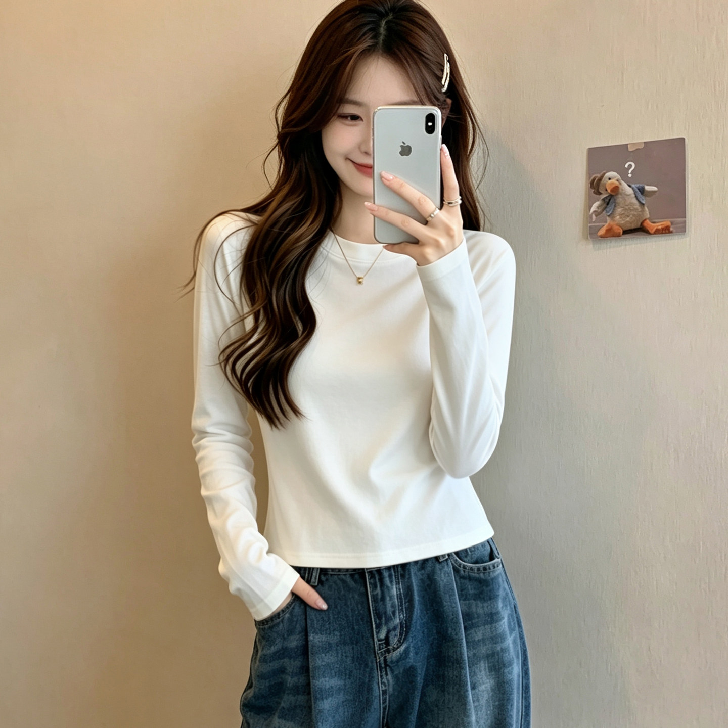 白色圆领长袖修身显瘦T恤女