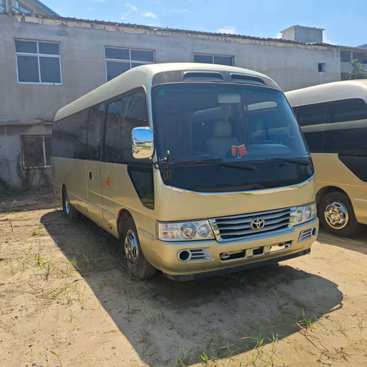 外贸版牡丹防考斯特10-19座商务豪华巴士 6米中巴客车