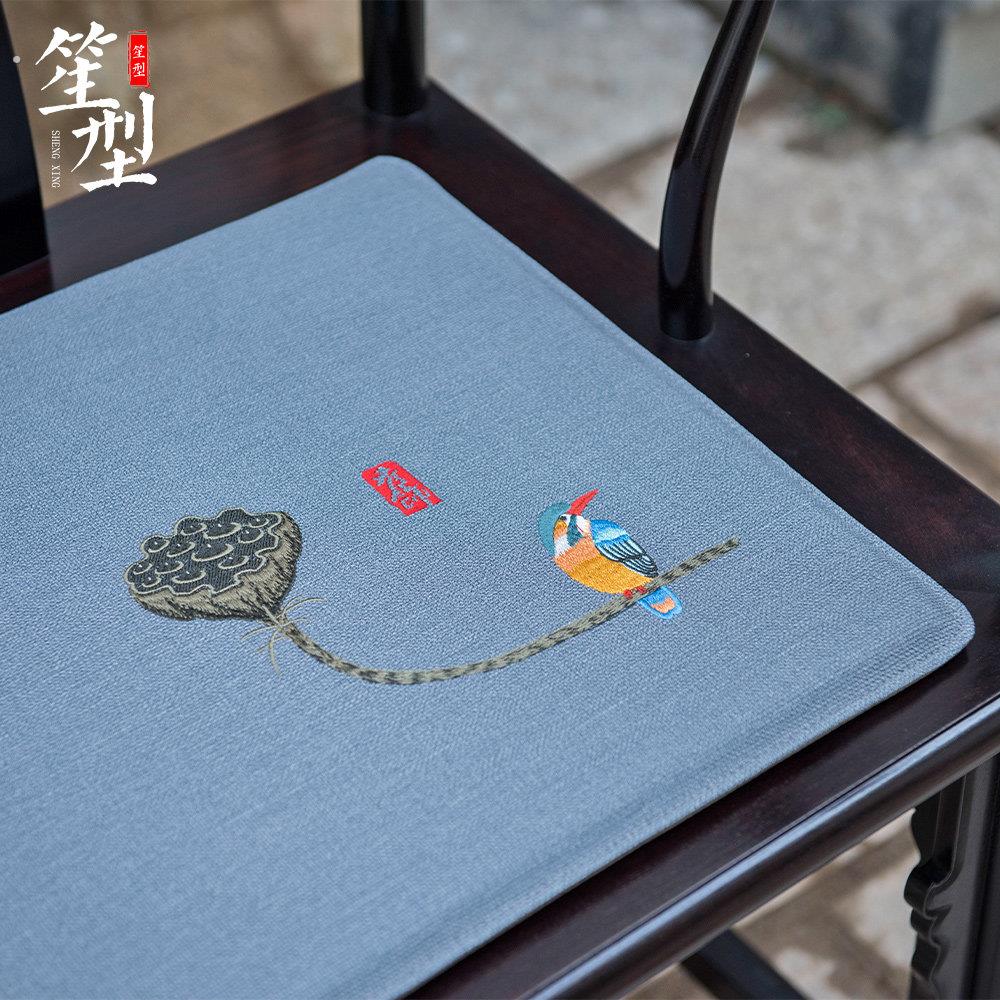 中式仿皮刺绣椅垫麻料纹理防水防污实木椅子座垫餐椅茶椅圈椅坐垫