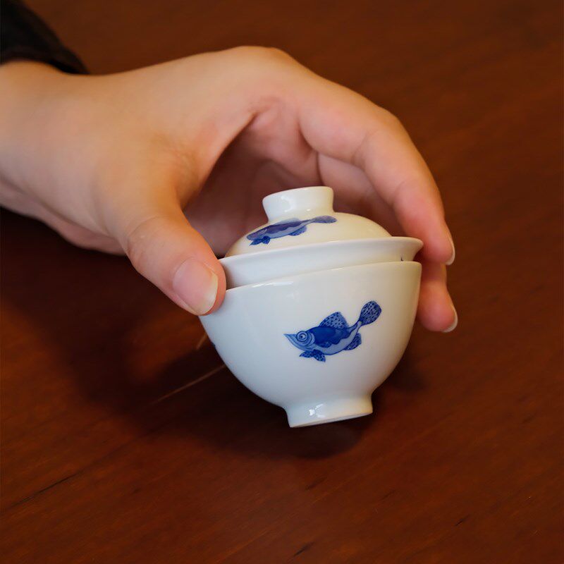 宛玉 迷你三鱼纹盖碗 三鱼小鸡心杯 茶器套组 手绘青花一人饮